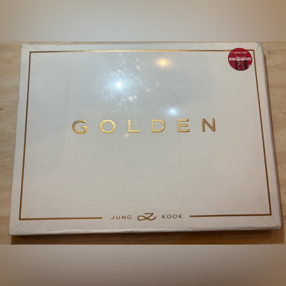 NWT: Jungkook Golden (Solid Version) Album.